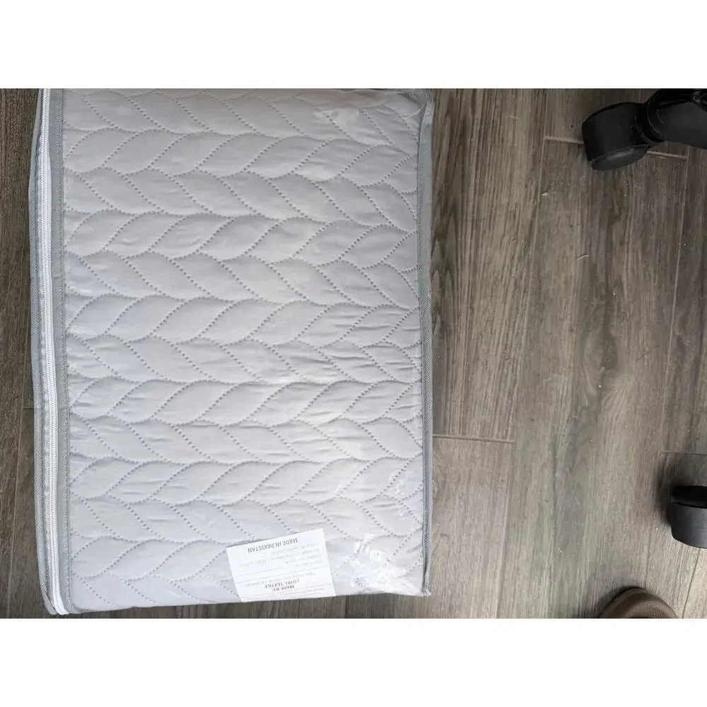 Bedspread Comforter Set Microfiber, Lightweight, Leaf Pattern In Queen/full